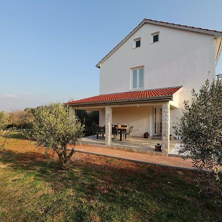Holiday Home Hrast Debeljak Kültér fotó